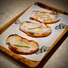 Bruschetta con Lardo di Mangalita