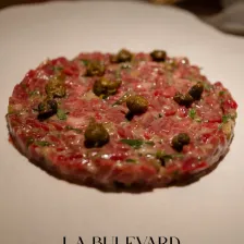 Tartar di Vitello con Gelato di Senape